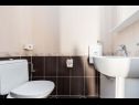 Apartementen Petra - with pool: A1(4+2) Novalja - Eiland Pag  - Appartement - A1(4+2): badkamer met toilet