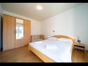 Apartementen BePa - 200 m from sandy beach: A1(5), A2(6), A3(5), A4(5) Lopar - Eiland Rab  - Appartement - A4(5): slaapkamer