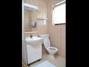 Apartementen Ruža - peaceful area & parking: A1(6), SA2(2), SA3(2) Supetarska Draga - Eiland Rab  - Studio-appartment - SA3(2): badkamer met toilet