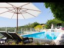 Vakantiehuizen Three holiday homes: H1 Azur (4), H2 Wood (4), H3 Ston (4+2) Orebic - Schiereiland Peljesac  - Kroatië  - zwembad