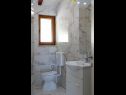 Vakantiehuizen Three holiday homes: H1 Azur (4), H2 Wood (4), H3 Ston (4+2) Orebic - Schiereiland Peljesac  - Kroatië  - H1 Azur (4): toilet