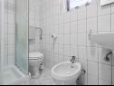 Apartementen Sugor - 70 m from sea : Plavi-SA2(2), A1(4), A3 Novi(2) Viganj - Schiereiland Peljesac  - Appartement - A3 Novi(2): badkamer met toilet