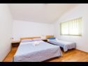 Apartementen Vik - 250 m from beach A1(4), A2(3), A3(2), SA4(2) Brodarica - Riviera Sibenik  - Appartement - A2(3): slaapkamer