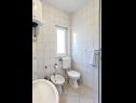 Apartementen Vinx - grill and terrace A1(2+2), A2(2+2) Baai Kanica (Rogoznica) - Riviera Sibenik  - Kroatië  - Appartement - A1(2+2): badkamer met toilet