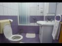 Apartementen Marija - by the sea: A4(2+2), A5(2+2) Rogoznica - Riviera Sibenik  - Appartement - A4(2+2): badkamer met toilet