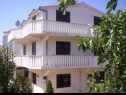 Apartementen Marko - 30m from beach; A1(2+2), A2(2+2), A3(2+2), A4(2+2) Rogoznica - Riviera Sibenik  - huis