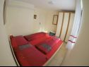 Apartementen Marko - 30m from beach; A1(2+2), A2(2+2), A3(2+2), A4(2+2) Rogoznica - Riviera Sibenik  - Appartement - A2(2+2): slaapkamer