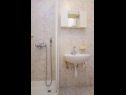 Apartementen Tonci - by the sea: A2(4), A3(4) Rogoznica - Riviera Sibenik  - Appartement - A2(4): badkamer met toilet