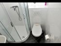 Apartementen Bibi - 10m from the beach: A3 - (4), A2 - (4+1) Rogoznica - Riviera Sibenik  - Appartement - A3 - (4): badkamer met toilet