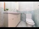 Vakantiehuizen Peros - heated pool: H(8) Baai Stivasnica (Razanj) - Riviera Sibenik  - Kroatië  - H(8): badkamer met toilet