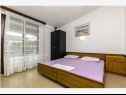 Apartementen Mio - 100 m from beach: A1(6+1), A2(4+1) Stupin Celine (Rogoznica) - Riviera Sibenik  - Appartement - A1(6+1): slaapkamer
