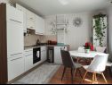 Apartementen Bionda - seafront : SA1(2+1), A2(4+1) Zaboric - Riviera Sibenik  - Appartement - A2(4+1): keuken en eetkamer