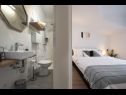 Vakantiehuizen Villa Solis - luxury with pool: H(6) Dicmo - Riviera Split  - Kroatië  - H(6): badkamer met toilet