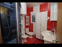 Apartementen Ivica - parking: A1(4+2), A2(4+1) Kastel Gomilica - Riviera Split  - Appartement - A1(4+2): badkamer met toilet