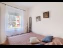  Monika - free parking: A1(2+1) Kastel Luksic - Riviera Split  - Appartement - A1(2+1): slaapkamer