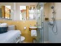 Apartementen Jurica - 100 m from sea: A1(4+2), SA2(2), A3(2+2) Kastel Novi - Riviera Split  - Appartement - A3(2+2): badkamer met toilet