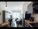 Apartementen Sunny - 100 m from sea: A1(2+1) Kastel Stafilic - Riviera Split  - Appartement - A1(2+1): keuken en eetkamer