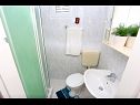 Apartementen Marija - beautiful sea view: A1(4+1) Drvenik Mali (Eiland Drvenik Mali) - Riviera Trogir  - Appartement - A1(4+1): badkamer met toilet