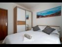 Apartementen Lux 1 - heated pool: A1(4), A4(4) Marina - Riviera Trogir  - Appartement - A1(4): slaapkamer