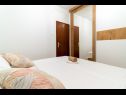 Apartementen Lux 1 - heated pool: A1(4), A4(4) Marina - Riviera Trogir  - Appartement - A4(4): slaapkamer