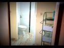 Apartementen Kajo - free parking and BBQ: A1(4+2) Poljica (Marina) - Riviera Trogir  - Appartement - A1(4+2): badkamer met toilet