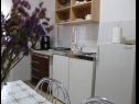 Apartementen Milka - 100m from the sea A1(4), A2(2+1) Seget Donji - Riviera Trogir  - Appartement - A1(4): keuken en eetkamer