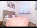Apartementen Iva - great view: A1(4) Seget Donji - Riviera Trogir  - Appartement - A1(4): slaapkamer