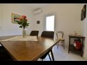 Apartementen Kati - garden: A1(4), A2(2+1) Seget Donji - Riviera Trogir  - Appartement - A1(4): eetkamer
