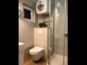 Apartementen AAni - with pool and hot tub: A1(6), SA1 Zapadni(2), SA2 Sjeverni(2), A3 Juzni(5) Seget Vranjica - Riviera Trogir  - Studio-appartment - SA1 Zapadni(2): badkamer met toilet