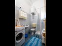 Apartementen VV A1(2+1), A2(5), A3(7) Seget Vranjica - Riviera Trogir  - Appartement - A2(5): badkamer met toilet