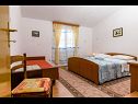 Apartementen VV A1(2+1), A2(5), A3(7) Seget Vranjica - Riviera Trogir  - Appartement - A2(5): slaapkamer