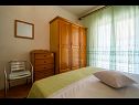 Apartementen VV A1(2+1), A2(5), A3(7) Seget Vranjica - Riviera Trogir  - Appartement - A3(7): slaapkamer