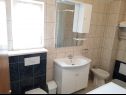 Apartementen Vesna - 40 m from pebble beach: A1(4+1), A2(4), A3(4+1) Seget Vranjica - Riviera Trogir  - Appartement - A1(4+1): badkamer met toilet