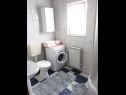 Apartementen Vesna - 40 m from pebble beach: A1(4+1), A2(4), A3(4+1) Seget Vranjica - Riviera Trogir  - Appartement - A2(4): badkamer met toilet