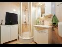 Vakantiehuizen Villa Linda - big terraces: H(5+2) Seget Vranjica - Riviera Trogir  - Kroatië  - H(5+2): badkamer met toilet