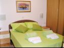 Apartementen Tih - 20 m from sea: A1 Ruzmarin(2+2), A2 Maslina(2+2) Sevid - Riviera Trogir  - Appartement - A1 Ruzmarin(2+2): slaapkamer