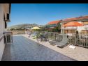 Apartementen Tomi - with large terrace (60m2): A1(4) Trogir - Riviera Trogir  - Appartement - A1(4): terras