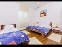 Apartementen Rome - 70 m from sea: A1(6) Trogir - Riviera Trogir  - Appartement - A1(6): slaapkamer