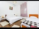 Apartementen Rome - 70 m from sea: A1(6) Trogir - Riviera Trogir  - Appartement - A1(6): slaapkamer