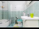 Apartementen Rome - 70 m from sea: A1(6) Trogir - Riviera Trogir  - Appartement - A1(6): badkamer met toilet