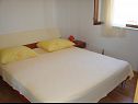 Apartementen Tone - spacious and comfortable: A1 zuti(5+2), A2 plavi(5+2) Trogir - Riviera Trogir  - Appartement - A1 zuti(5+2): woonkamer