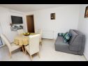 Apartementen Davorka - 50m from the sea A1(2+2), A2(2+2) Trogir - Riviera Trogir  - Appartement - A1(2+2): woonkamer