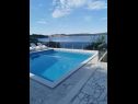 Apartementen Marija - 10m from beach: A1(4+1), A2(6), A3(6+2) Trogir - Riviera Trogir  - zwembad