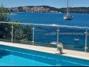Apartementen Marija - 10m from beach: A1(4+1), A2(6), A3(6+2) Trogir - Riviera Trogir  - zwembad
