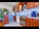 Apartementen Mare - comfortable apartment : A1(5), A2(5) Trogir - Riviera Trogir  - Appartement - A1(5): keuken