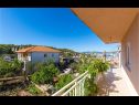 Apartementen Mare - comfortable apartment : A1(5), A2(5) Trogir - Riviera Trogir  - Appartement - A1(5): balkon