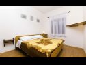 Apartementen Bepoto- family apartment with terrace A1(4+1) Trogir - Riviera Trogir  - Appartement - A1(4+1): slaapkamer