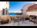 Apartementen Tom - panoramic sea view: A1(6) Trogir - Riviera Trogir  - barbecue
