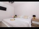 Apartementen Tom - panoramic sea view: A1(6) Trogir - Riviera Trogir  - Appartement - A1(6): slaapkamer