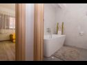 Apartementen Tom - panoramic sea view: A1(6) Trogir - Riviera Trogir  - Appartement - A1(6): badkamer met toilet